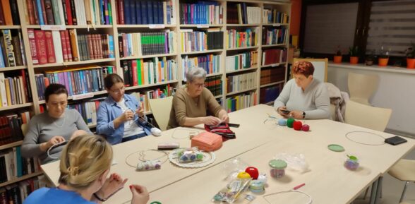 Grupa szydełkowa już z akcentem świątecznym