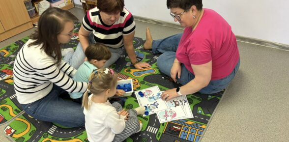 Bezpieczne zabawy zimowe w Klubie Malucha