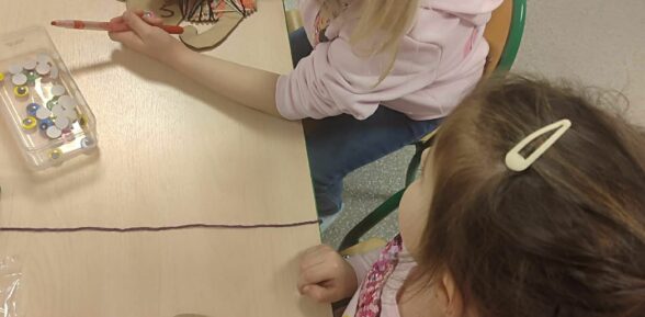 #htmlcaption_70611 Bajki, bajeczki z bibliotecznej półeczki czyli świetlicowe zabawy dla najmłodszych