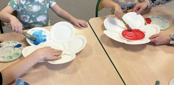 #htmlcaption_71268 Rozmowy o wiosennych kwiatach w Klubie Malucha