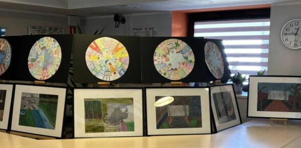 Wystawa prac uczestników zajęć Rysunek i malarstwo